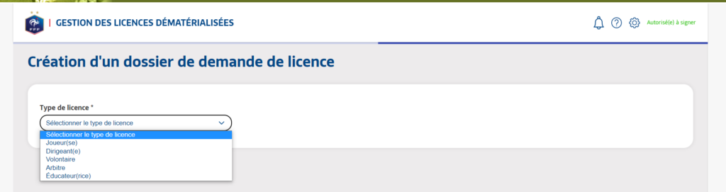 Liste déroulante du type de licence FFF : joueur, dirigeant, volontaire, arbitre, éducateur